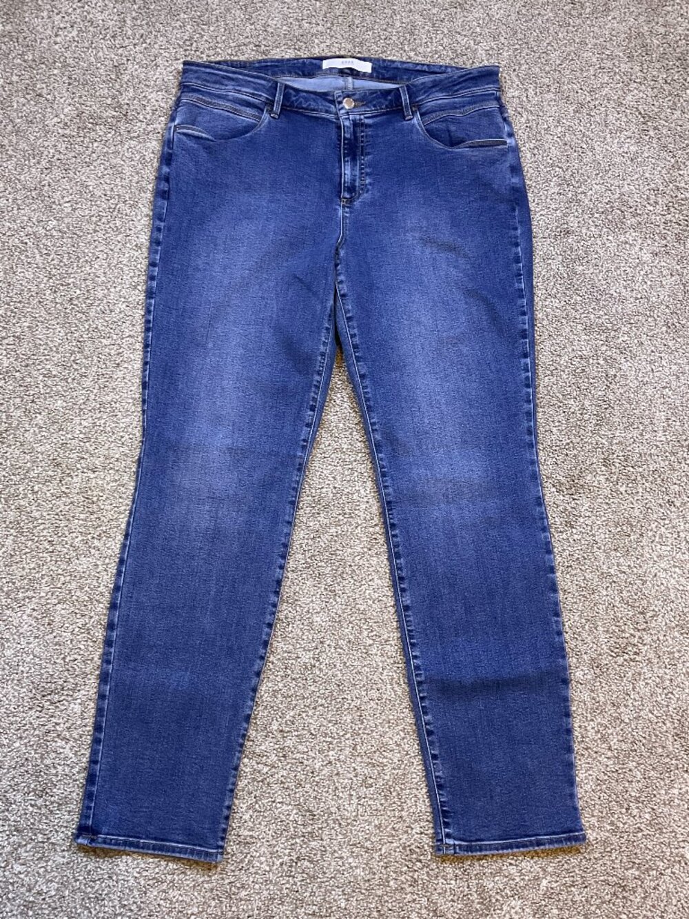 BRAX Feel Good Shakira Denim Jeans Blue Stretch Size 34x30 EUC‎